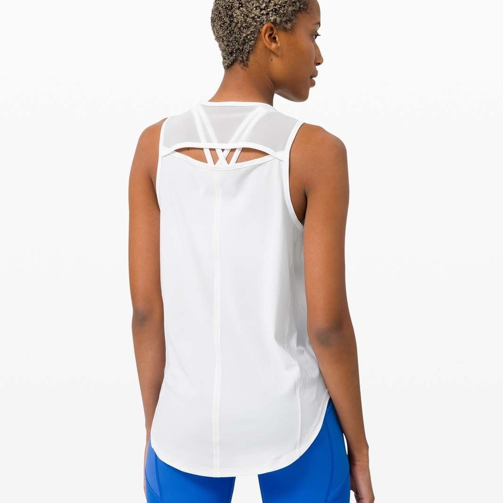 Lululemon Sculpt White tank Top With back Vent NWT 8